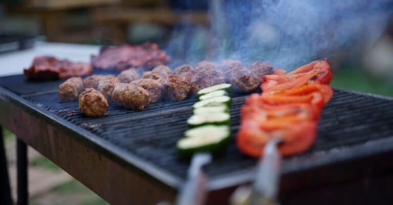 découvrez notre délicieuse recette de boulettes de viande, savoureuses et faciles à préparer. parfaites pour un repas convivial ou un plat réconfortant, ces meatballs raviront les papilles de toute la famille.