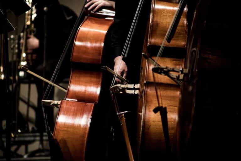 découvrez l'univers envoûtant de la musique classique, une harmonie intemporelle qui transcende les époques et éveille les émotions. plongez dans les chefs-d'œuvre des grands compositeurs et laissez-vous transporter par des mélodies majestueuses.